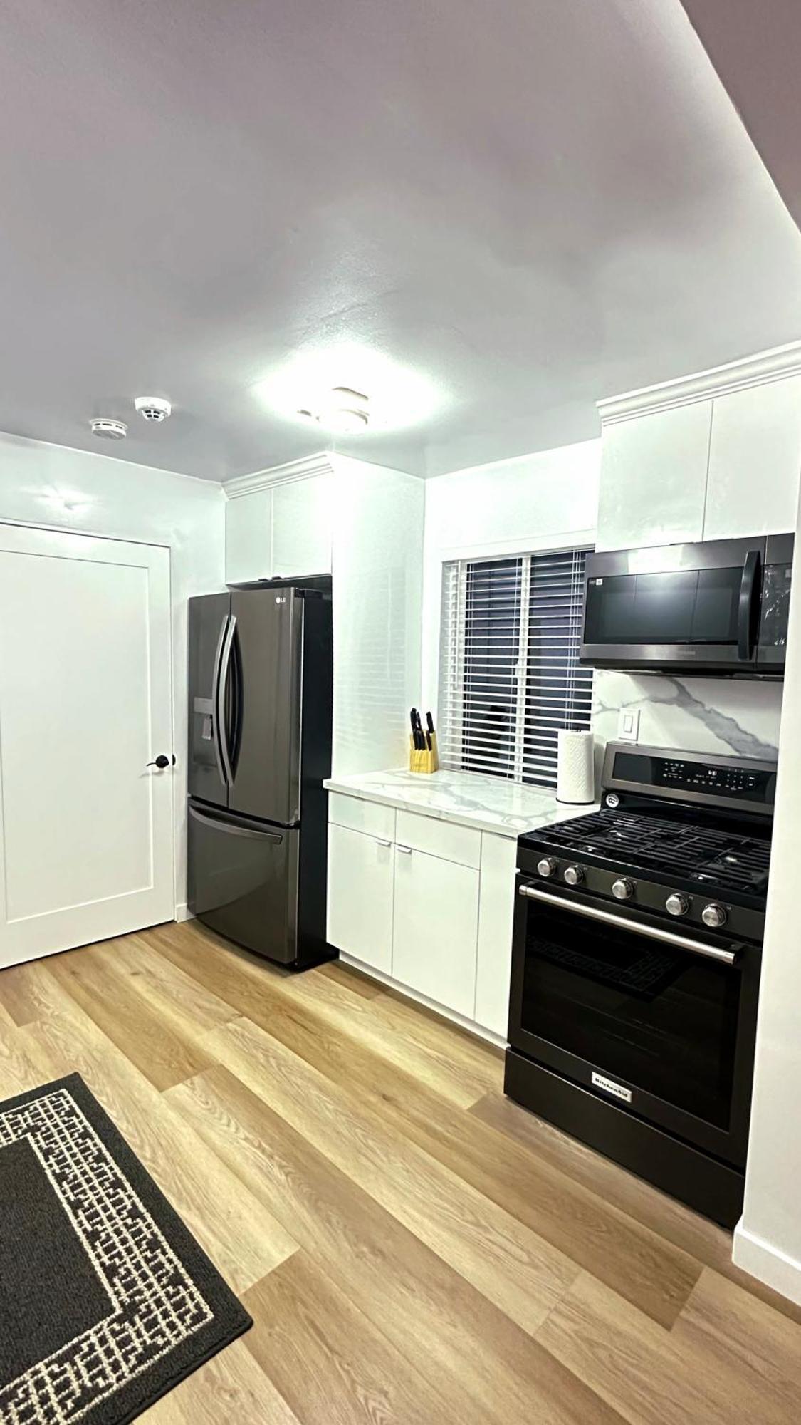 مبيت وإفطار لوس أنجلوس Modern 2Br Stylish & Cozy Unit المظهر الخارجي الصورة