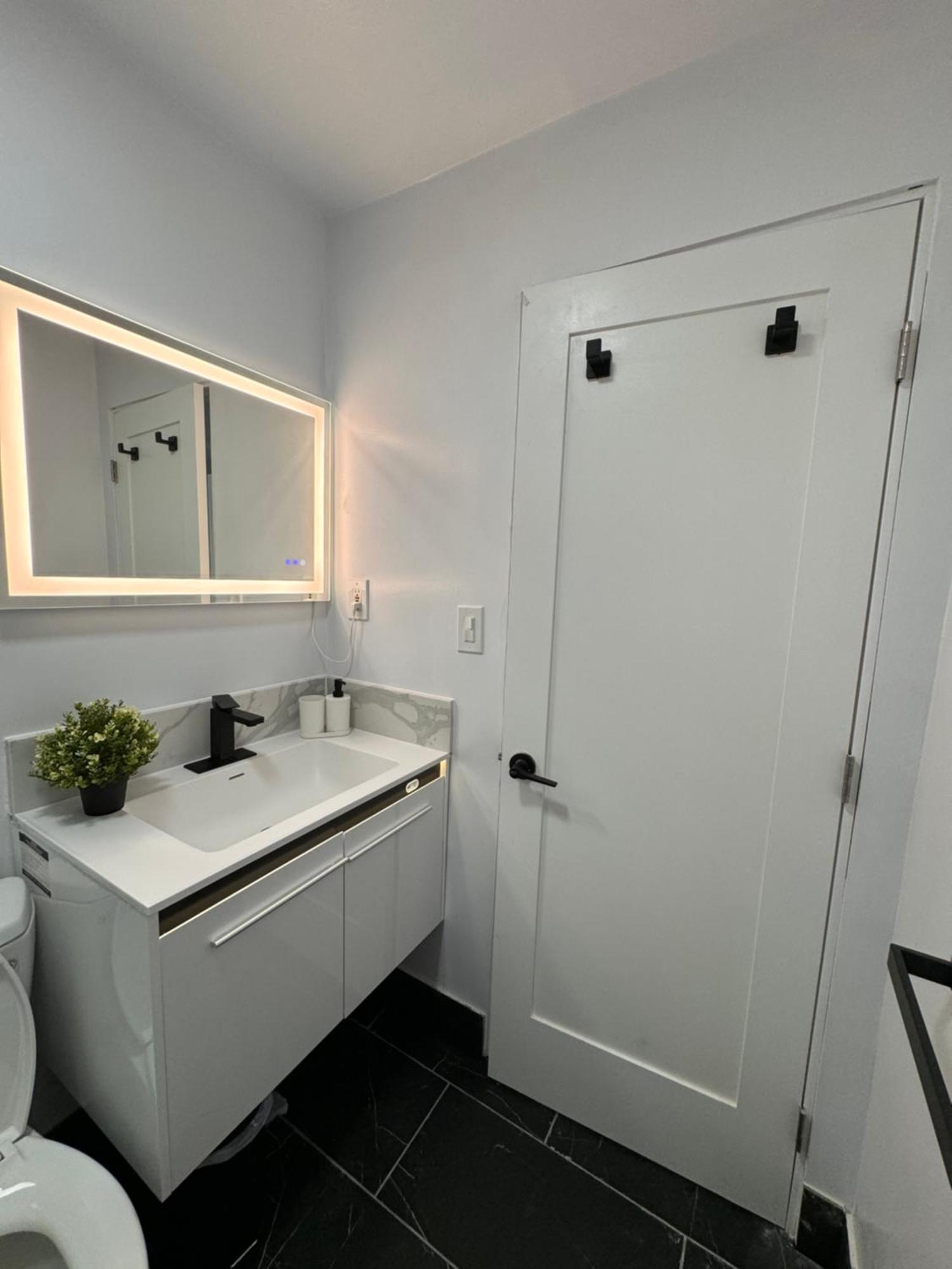 مبيت وإفطار لوس أنجلوس Modern 2Br Stylish & Cozy Unit المظهر الخارجي الصورة